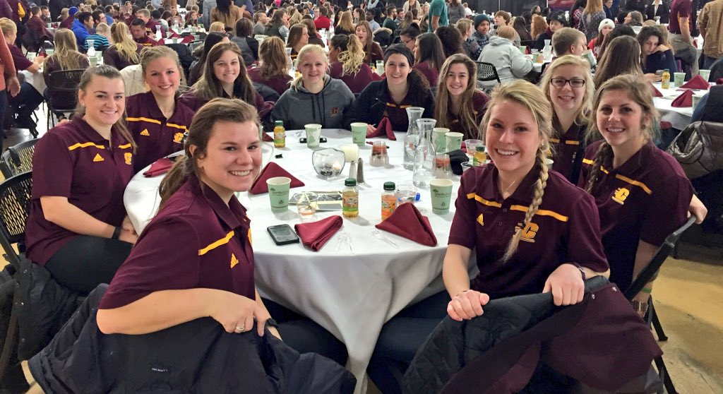 CMU_W_Soccer's tweet photo. Celebrating Dr. MLK Jr. at the commUNITY peace brunch 🍴☕️Today we honor his lifes work to achieve equality for all. https://t.co/VYXP4ioQEo