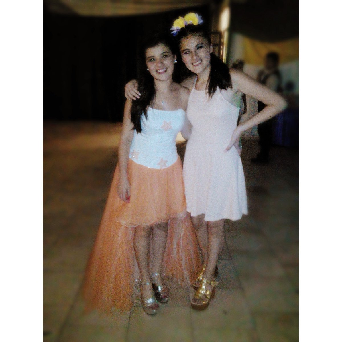 Sofi_Nahir1's tweet photo. Estabas hermosa😍,te quiero mucho Cami😊😘 gracias por todo😝😘
#15Cami #Hermanaas https://t.co/m48gLgJLsP