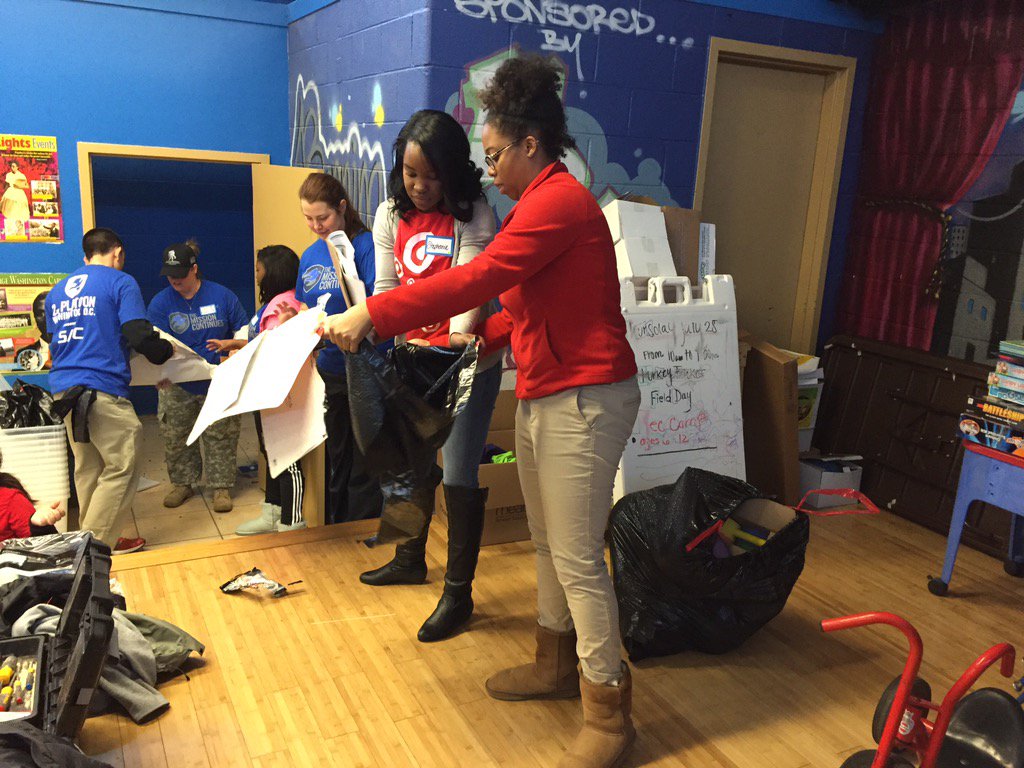 MLK day of service D412 G499 #themissioncontinues <a href="/JRames13/">Jason Ramey</a> <a href="/JustinBowen01/">Justin Bowen</a> @LydiaDiazTGT