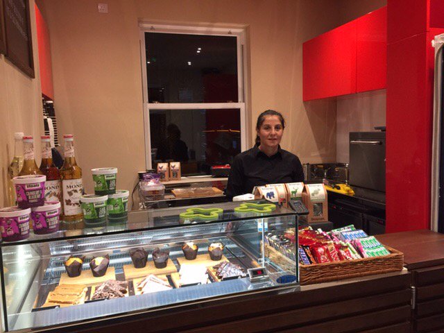 TPTRetail's tweet photo. @chilternrailway @one4sixcoffee Another fabulous new cafe open at Stoke Mandeville Station https://t.co/XmIDM6tRNI