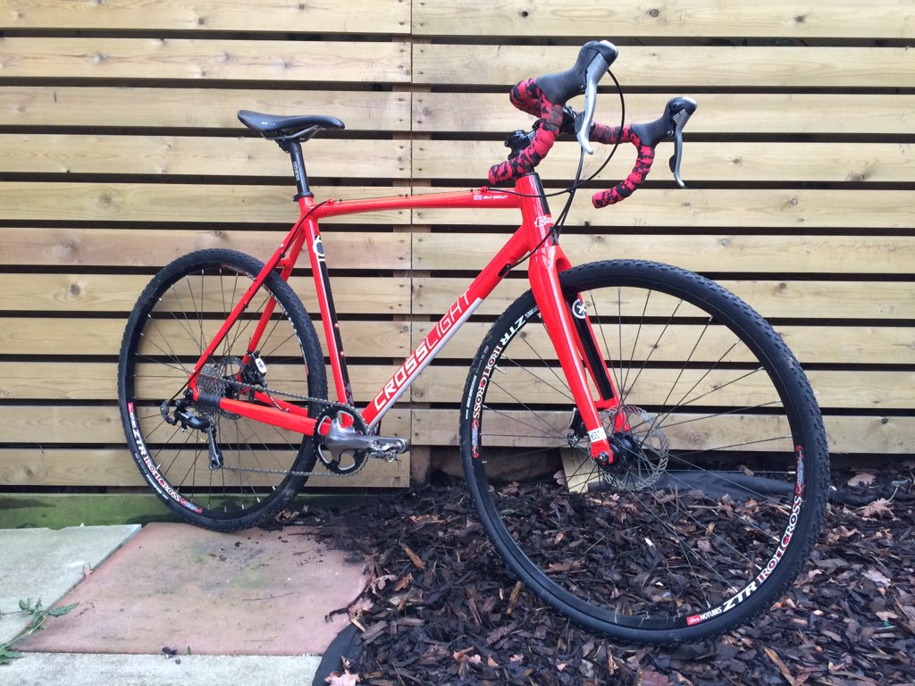 markhindleigh's tweet photo. @KinesisBikes_UK Looking forward to racing #mykinesis @London_X_League on Sunday @TheHoggenberg https://t.co/f4WhXNCuVK