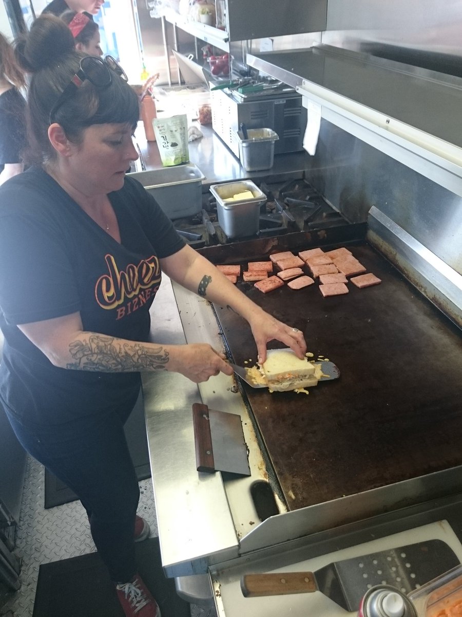 yyclunchbox's tweet photo. Be sure to read Nicole Fewell's feature on grilled cheese in the latest @CulinaireMag! #comfortfood @cheezybiz https://t.co/s0uTyEr40A