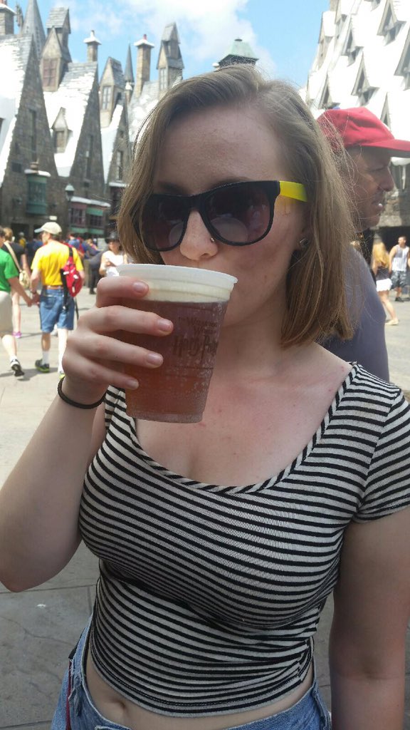 Stitchyn_'s tweet photo. Because I wish it was summer #fuckyoumichigan https://t.co/9l1nbO1Np7
