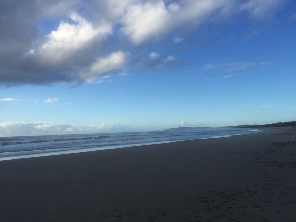 matthieub's tweet image. Tough way to start day 2 @JackNetwork in Byron bay. Do I have to go back to Sydney? 😃