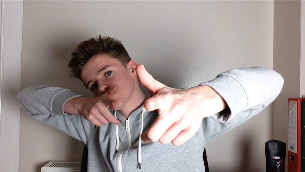 tomlukeee tweet picture