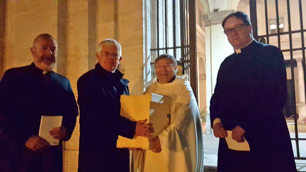 AnglicanCentre's tweet image. The Crosier of St Gregory  has been safely returned from @No1Cathedral to Rome and welcomed with Anglican Compline.