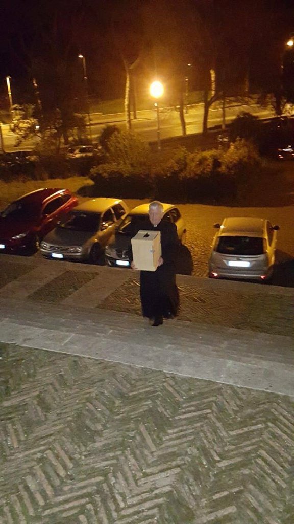 AnglicanCentre's tweet image. The Crosier of St Gregory  has been safely returned from @No1Cathedral to Rome and welcomed with Anglican Compline.