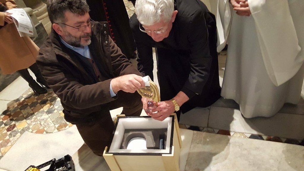 AnglicanCentre's tweet image. The Crosier of St Gregory  has been safely returned from @No1Cathedral to Rome and welcomed with Anglican Compline.