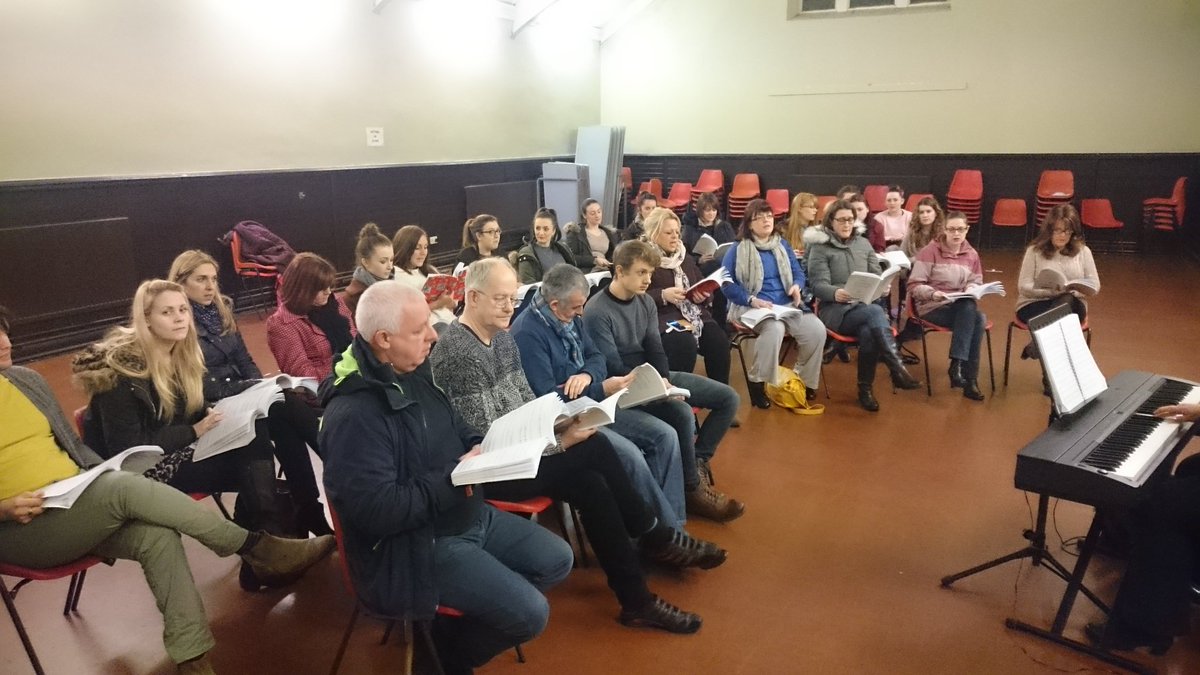 LADOS_WestSide's tweet photo. Studiously learning 'Daryl Van Horne' they sending amazing and tickets are available from @GrandComedy, book now https://t.co/0d0VfVjzrR