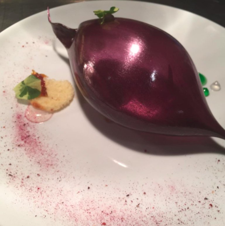LiquidArtHouse's tweet photo. Inspired dining by @chefrodrigues @ChefJSheehan fusing Design with Gastronomy in mimicing LAH's @LuMurano Chandelier https://t.co/jQIH9FFgeF