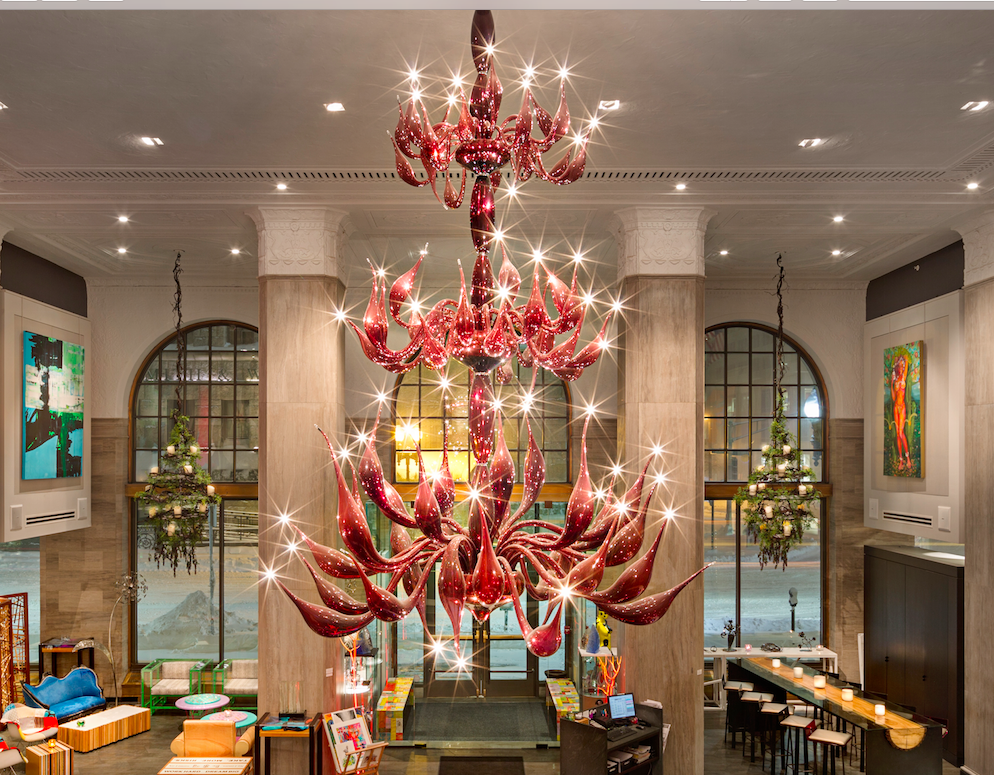 LiquidArtHouse's tweet photo. Inspired dining by @chefrodrigues @ChefJSheehan fusing Design with Gastronomy in mimicing LAH's @LuMurano Chandelier https://t.co/jQIH9FFgeF