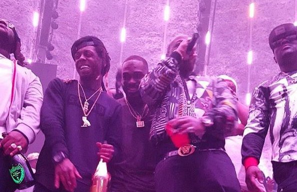VibeMagazine's tweet image. YMCMB For Life? Lil Wayne and Birdman hit the stage together in Miami: on.vibe.com/1PBqqyM