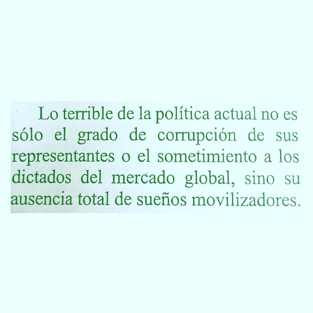 Pi3nsa's tweet photo. Lo terrible de la política https://t.co/GulJR0Evqk