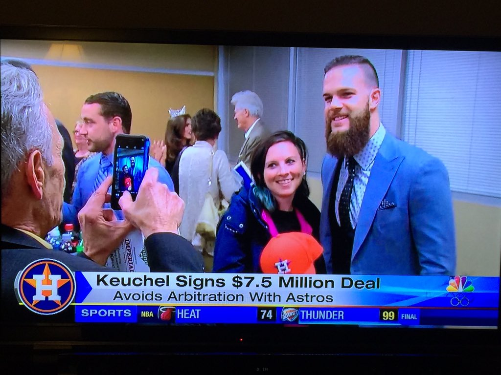 JLA7Design's tweet photo. When you make the news in your hometown but you live in a different state! @kidkeuchy you rock dude! #astros https://t.co/xxrk6IzGCW