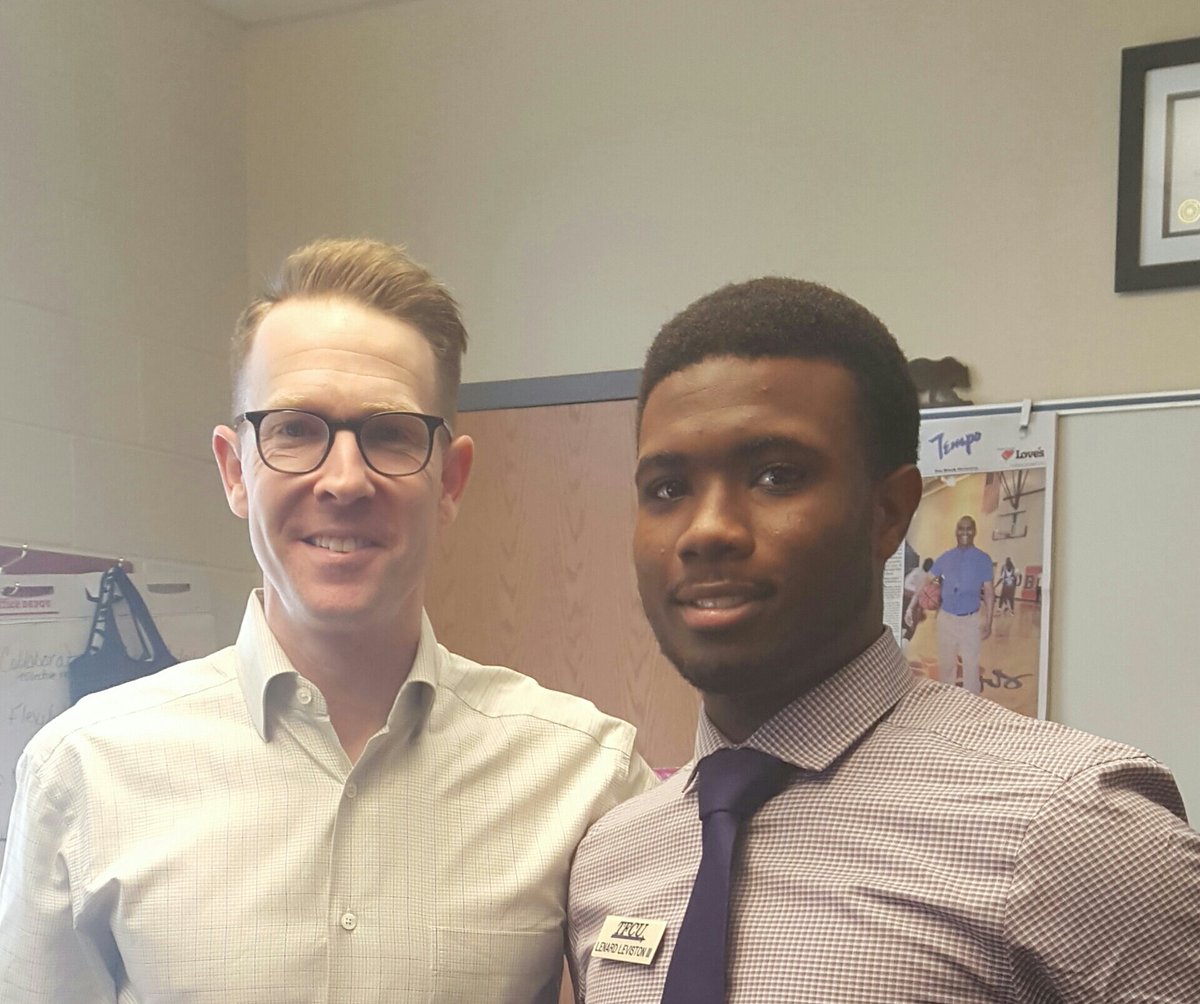 AspasiaAngelou's tweet photo. Congrats 2 JM #1senior &amp; QB, Lenard Leviston, III:accepted full scholarship 2 Air Force Academy! @OKCPS @jmbearsokc https://t.co/Pr34eqXPDx