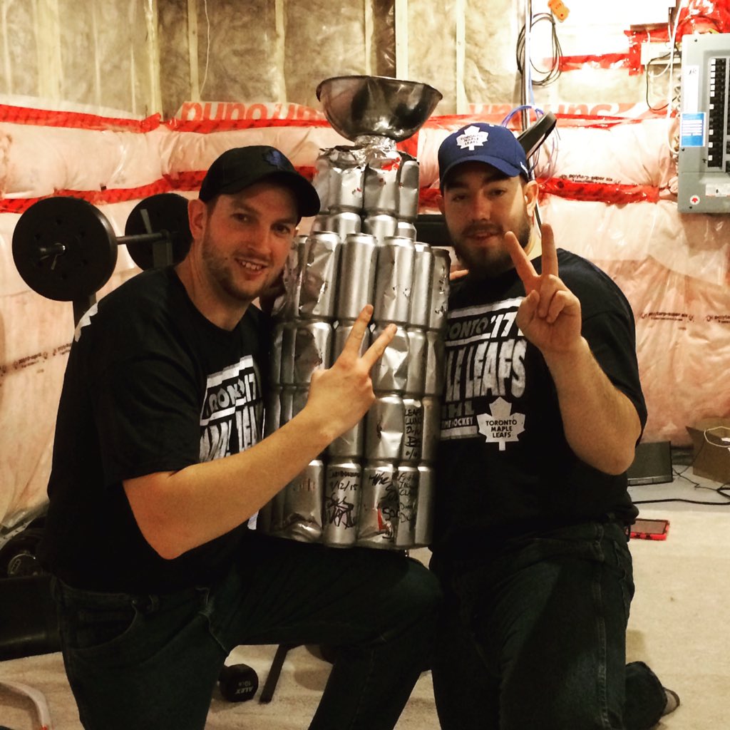 Grayt1_87's tweet photo. @LeafsLunch1050 @TSN1050Radio @HayesTSN #LEAFSLUNCH 2016 Page Place Beer Pong Champs #2kegs #noodles #odogg #2Xchamp https://t.co/itPyK4zNBb