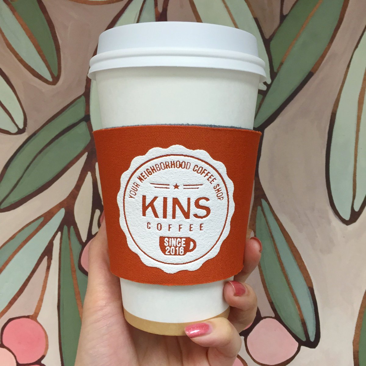 UTexasDining's tweet photo. 1st 200 customers at #KinsCoffee tomorrow 1/19 get a free reusable coffee sleeve. We open @ 7am #UTAustin @FreeAtUT https://t.co/TON36a3Mr3