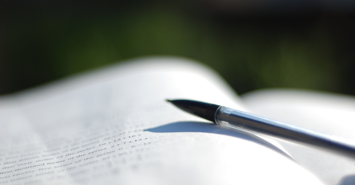 ow.ly/XerOX << "Folllow Through Books" [Newsletter]