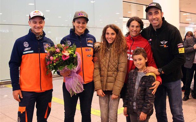 NaniRoma's tweet image. @NaniRoma @RosaRomeroFont @LaiaSanz_ y @JordiViladoms llegaron a Barcelona @sport goo.gl/cb7PMy #Dakar2016