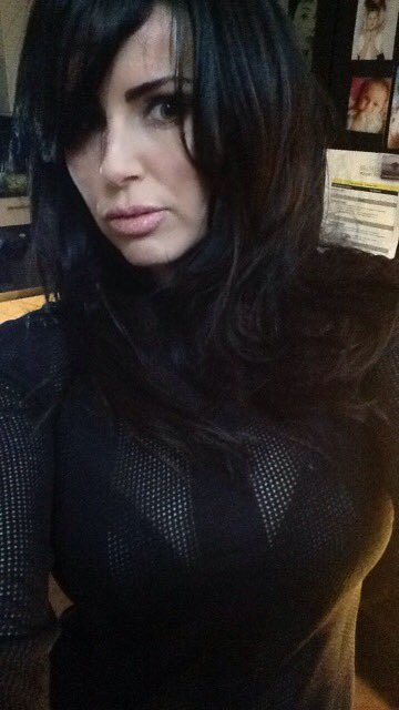 Beat the #mondayblues not the most depressing day for me @empirethesalon @Emmarosiemua #hairmodelling<a href="/tag/mondayblues"class="tags">#mondayblues</a><a href="/tag/hairmodelling"class="tags"><span>#hairmodelling</span></a>