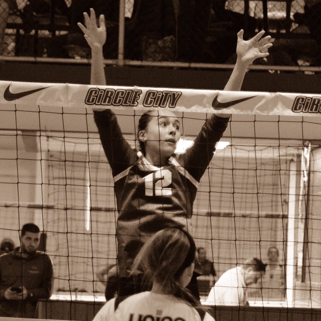strongissexy's tweet photo. @circlecityvbc Holly E. 15U Purple... Making the Block look easy!! #volleyball #usavolleyball #15Uopen #remtography https://t.co/dshxg7lmws