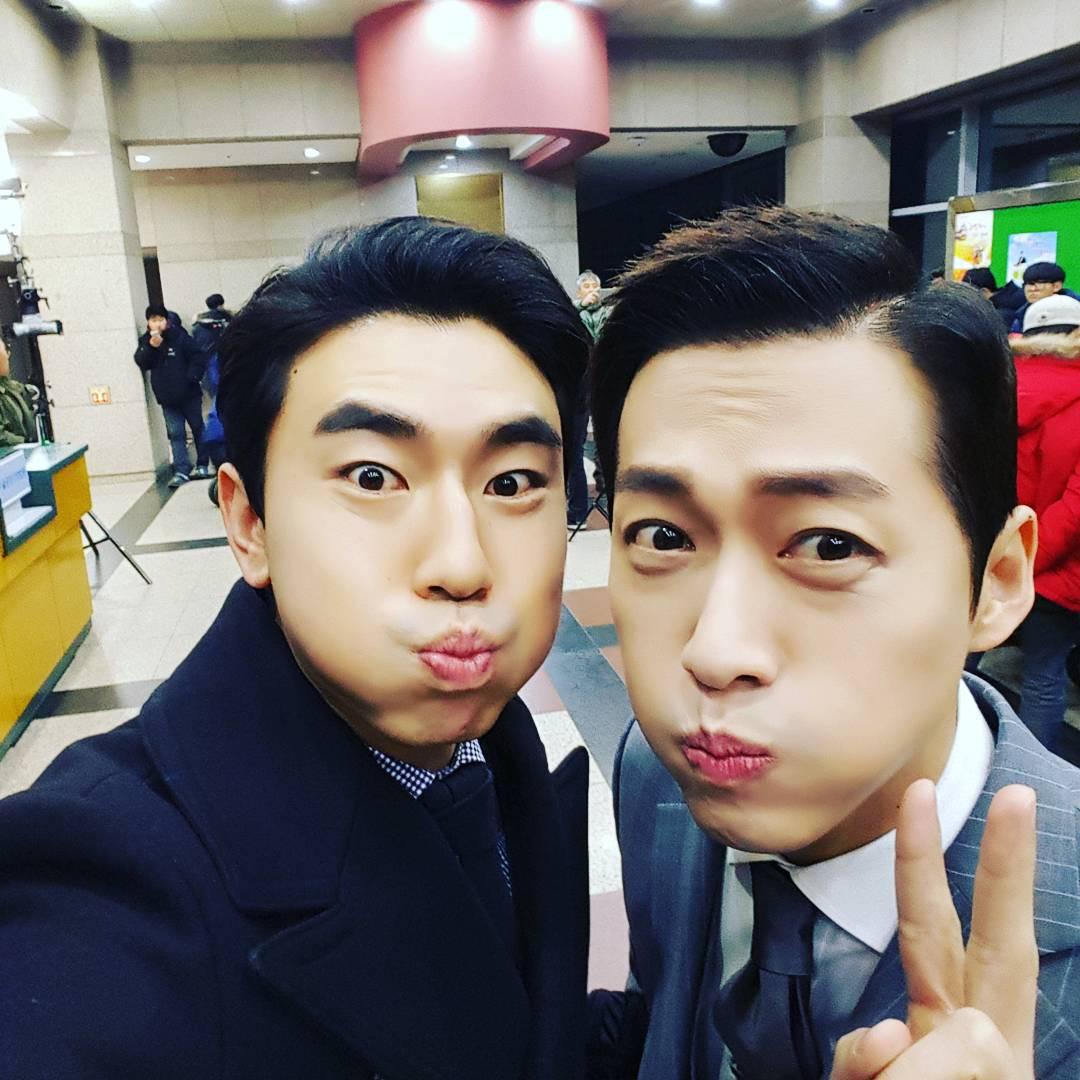dm33482_b's tweet photo. 수범이와 규만이 2 https://t.co/wskZRz885e
