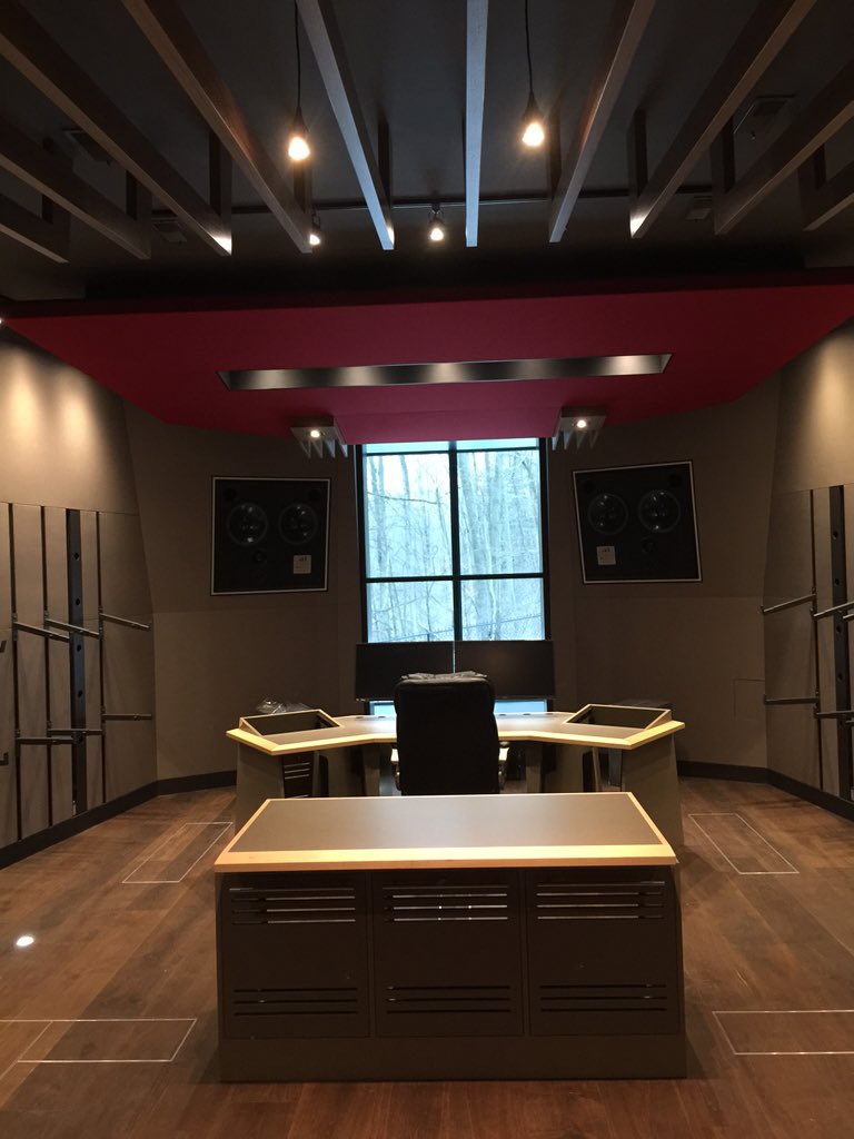 deadmau5's tweet image. It's a little empty... For now.