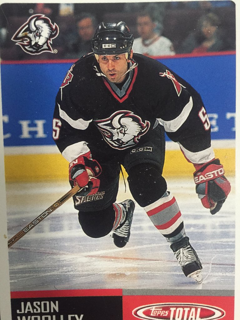 jason15woolley's tweet photo. Signed card 4 kids stocking @ xmas His dad told him its from Santa. kid says "Mr Woolley knows everybody". #NPole https://t.co/U4pX1CsOuO
