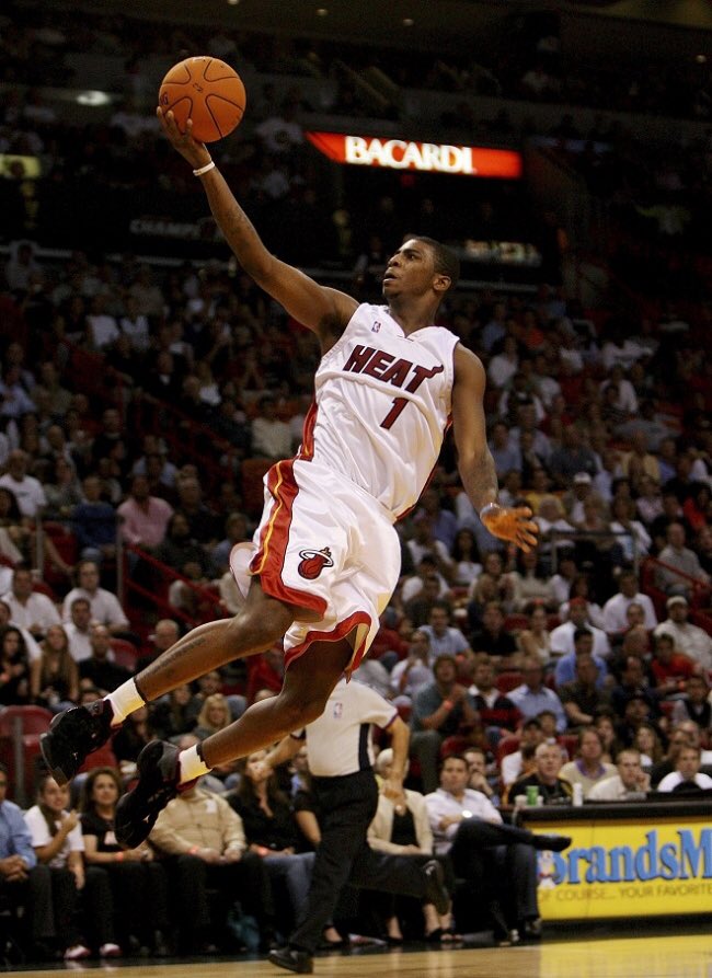 305MIASports's tweet photo. Not gonna lie... I'm hoping for a return. #FlightWright https://t.co/jjmS0mUPHs