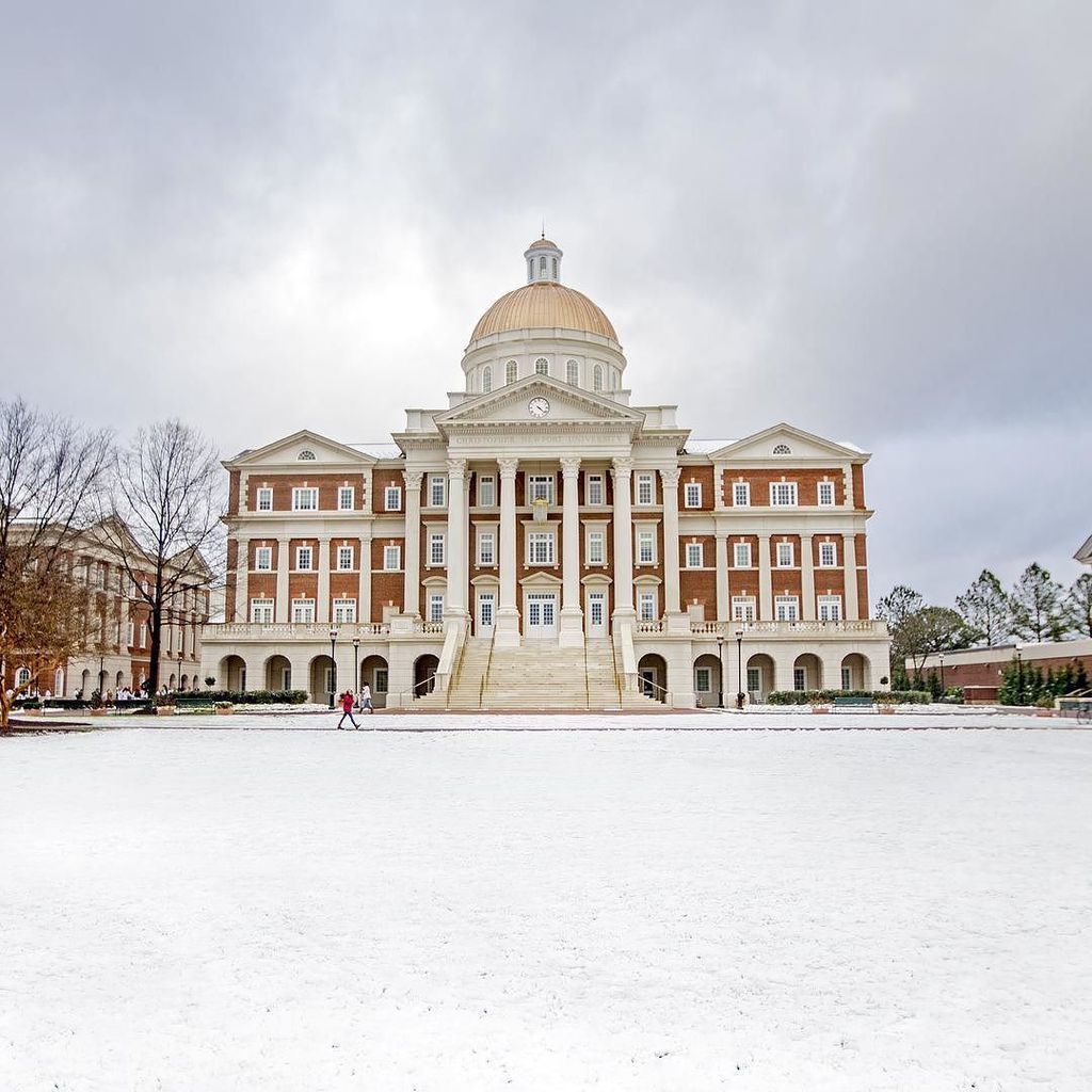CNUstudents's tweet photo. Christopher Newport Hall after the first snowfall of the season! #cnucaptains #captainforl… https://t.co/a9he0ufScx https://t.co/YKBe8fQNho