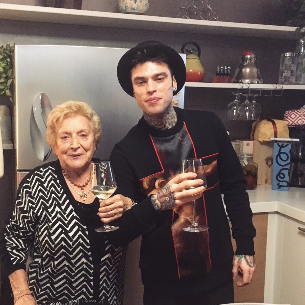 Altro che settimana della moda,settimana della nonna!
Sbocciamo con nonna Fedez 😉