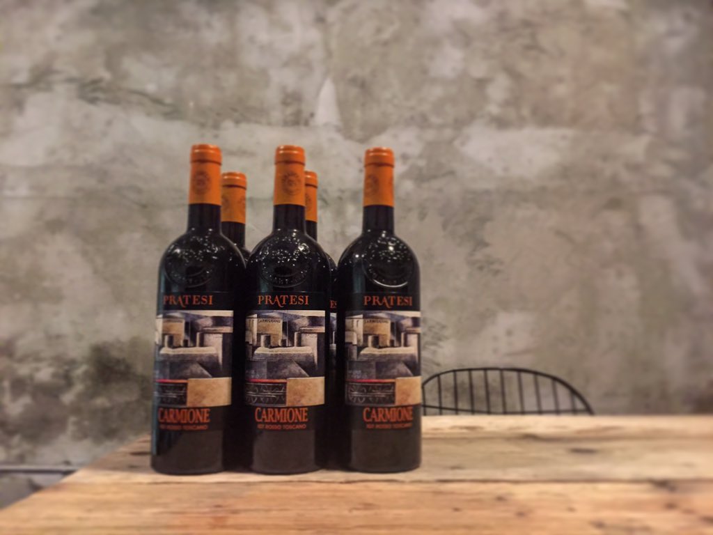 Grazie a @f_pratesi di #Carmignano per la degustazione del Barco Reale e del Carmione durante l'opening di Sabato.