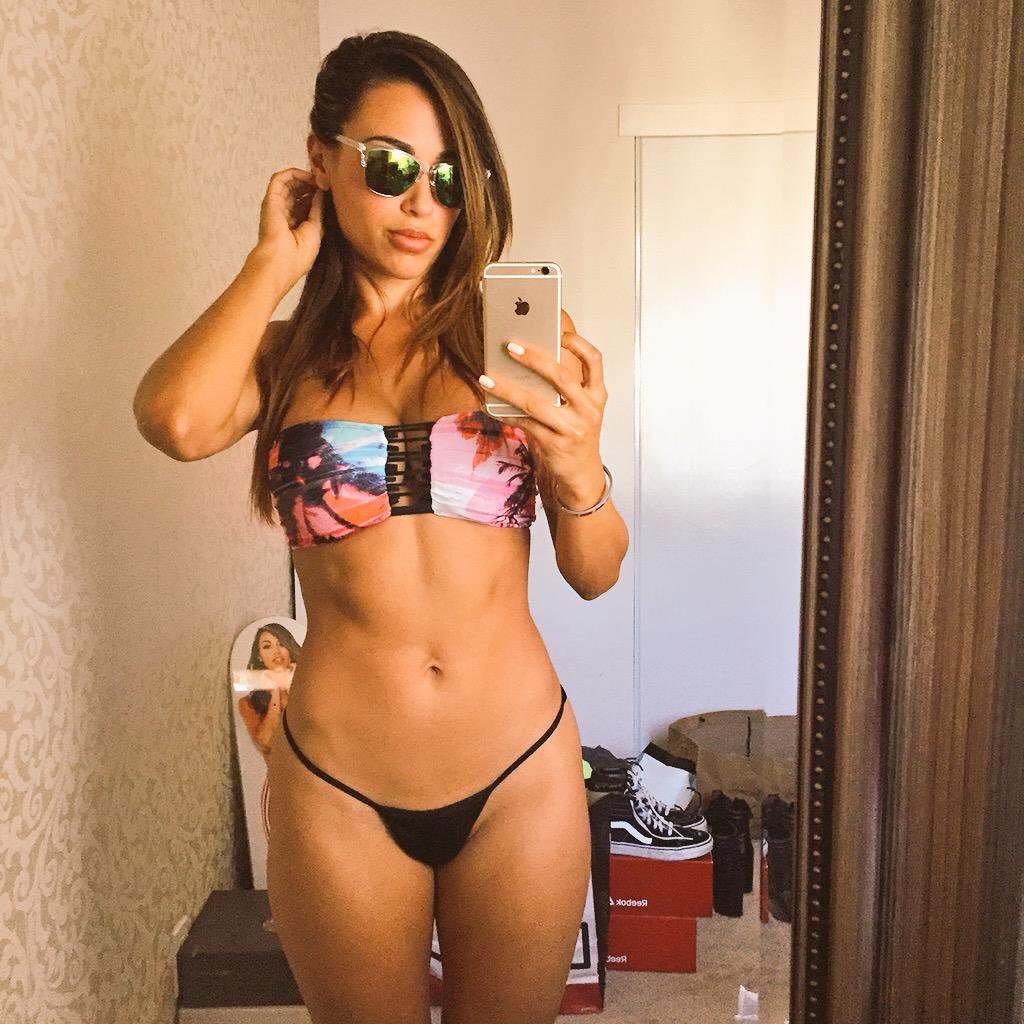 DailyBabes24's tweet photo. Daily Babe #6 - Ana Cheri ! https://t.co/Orle1ojjIi