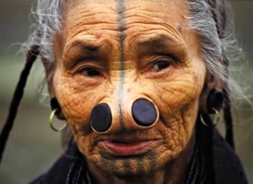 ChaddyWackWack's tweet image. The Apatani tribe just can't get enough of the smell of Oreos.