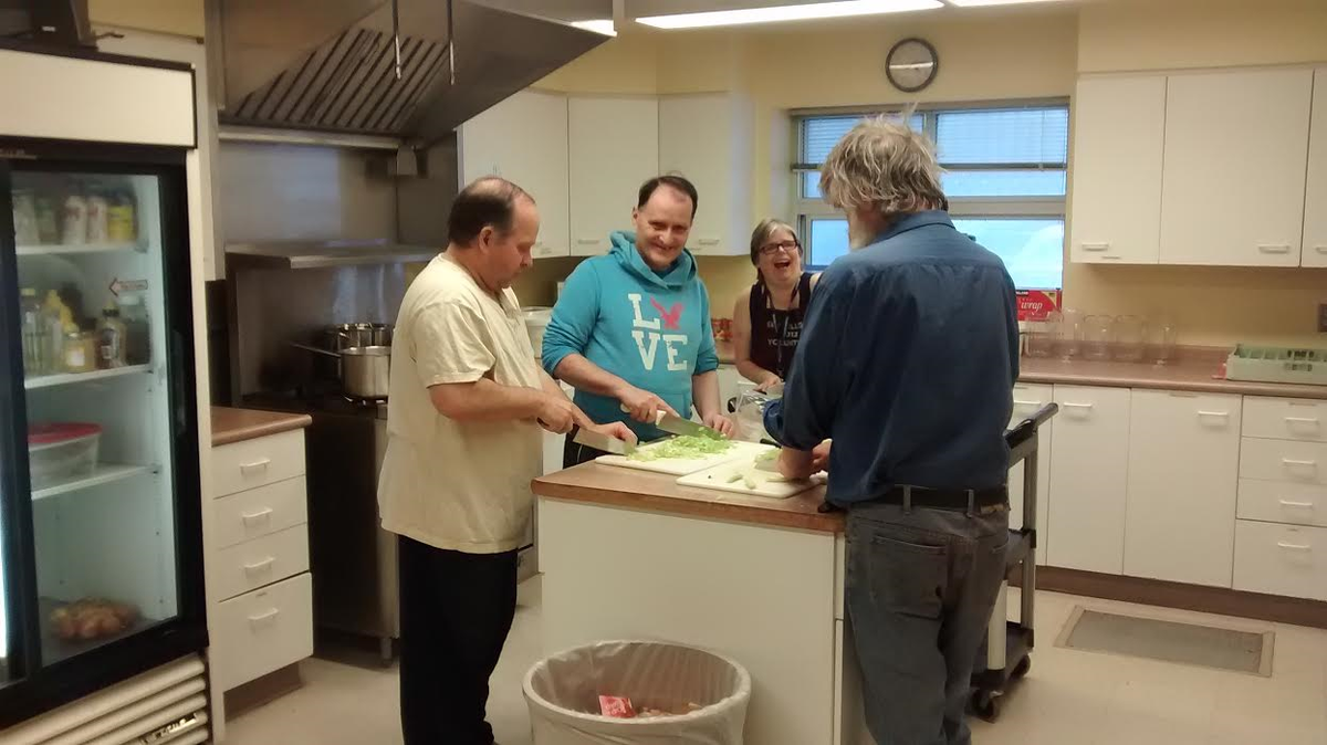HOF_Housing's tweet photo. Tenants are gathering to cook up some bean+lentil soups to kick start the Year of the Pulses! #lovepulses #IYP2016 https://t.co/4MwgPD4V8k