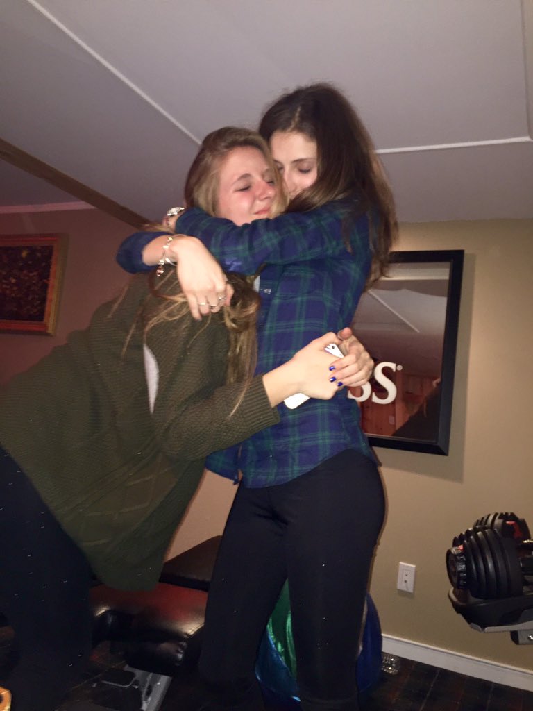 AnaleeJane's tweet photo. happy birthday ang! ily and hope your day is lit 😉😛🤗🍾🎉❤️ @AngelaSaric https://t.co/T4D5DD7oqr