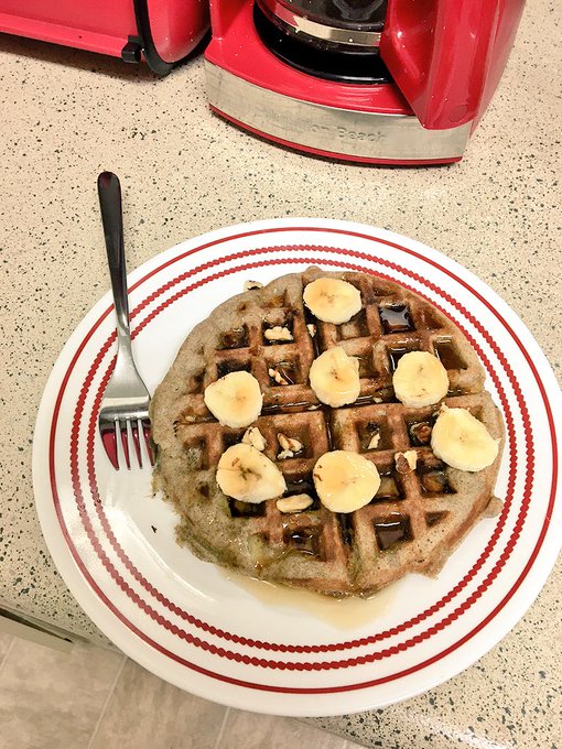 I win at breakfast! Banana nut waffles 💕 https://t.co/7DPUJyyvsB<a href="/tag/meow"class="tags"><span>#meow</span></a><a href="/tag/friskyfriday"class="tags"><span>#friskyfriday</span></a>