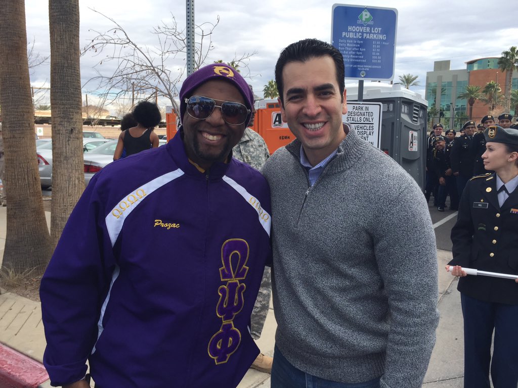 RubenKihuen's tweet photo. Having a great time at the Dr. Martin Luther King Jr. parade! #LivingTheDream #MLKDay #NV04 @TheCheyenneHS https://t.co/GqocET9Tch