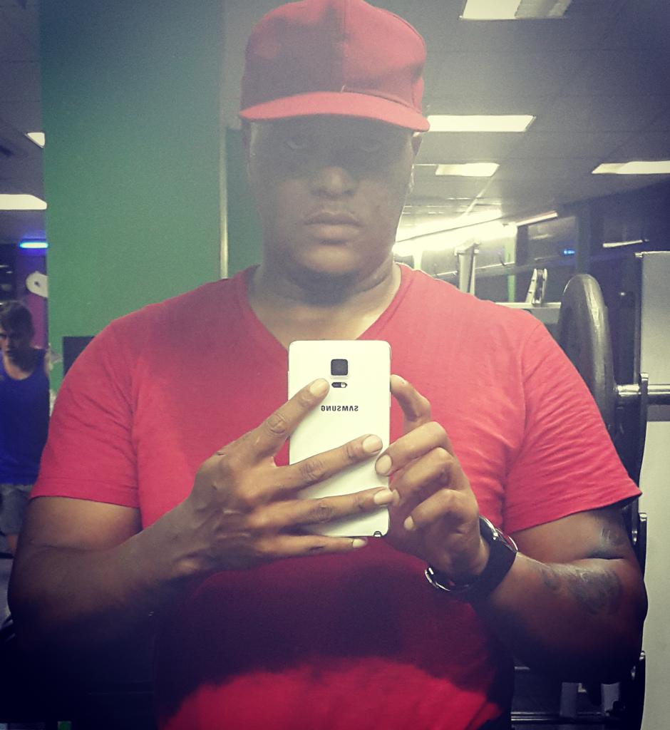 _ZamaMvulane's tweet photo. I am at war with myself. The old me can never win #gymislife #gymlife #zonelife #bodyengineers #ZAMreloaded https://t.co/9ZtzYBtRmV