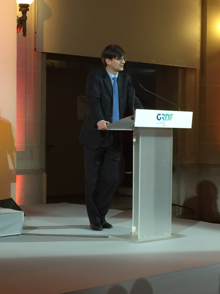FLORETTEMarc's tweet photo. Voeux 2016:Edouard Sauvage prend les rênes de GRDF.
Le gaz a de l'avenir https://t.co/ybadAU9auy