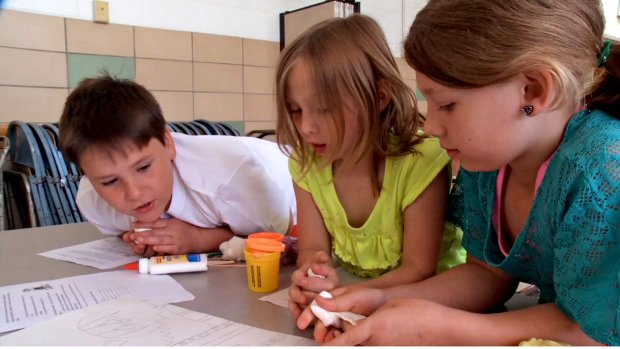 edutopia's tweet photo. How to use "Wonder Questions" to bring out student curiosity: https://t.co/ixWD1QC1ki. #inquiryed https://t.co/gHcu4iaEHM