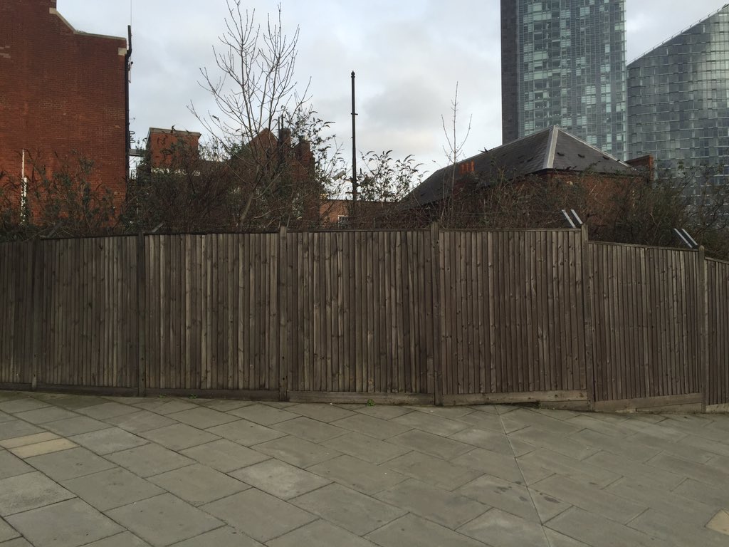 DrJohnClifton's tweet photo. #2CLTs hunting in #Ilford @RedbridgeCit 

Where could they go?? https://t.co/S02qHFS8N6