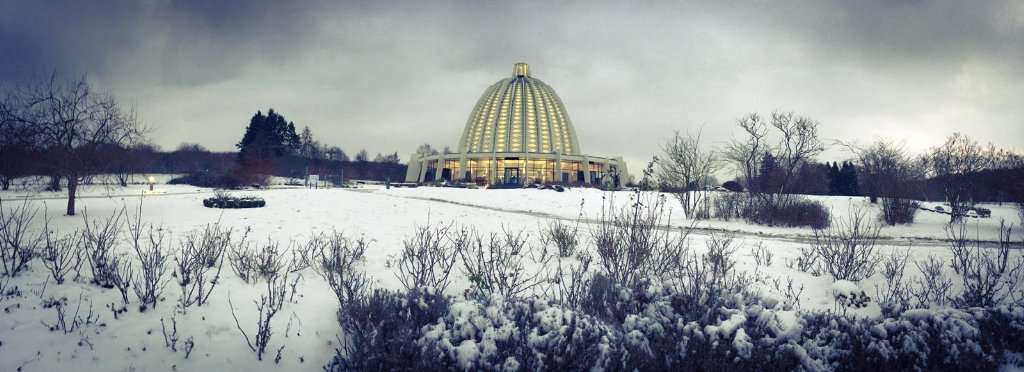 Meboerefijn's tweet photo. Prachtig plaatje van @DaanOphof van de bahaitempel in Frankfurt. Op pad met Brabantse Bahai voor @zininbrabant #ob https://t.co/upeLcsO0ri