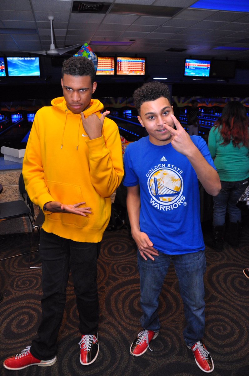 Streamoffers's tweet image. #Autistic  #modeling #brothers #friends #Nike #Handsome