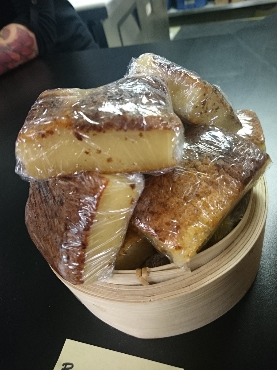 yyclunchbox's tweet photo. Butter Mochi from @EatsOfAsia #onolicious #letsdolunch https://t.co/QkikD0ehgq