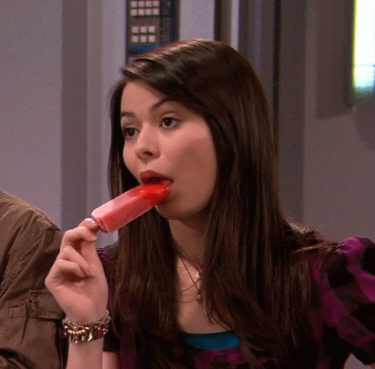 my favorite flavor of popsicle is Miranda Cosgrove. 😍. 