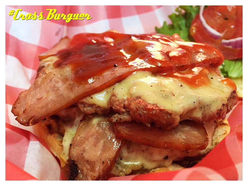 #laZona es #Nocturna y para darle en la torre a este frío <a href="/SmartRacerFT/">SmartCoffeeFT</a> nos propone sus #CrossBurguer