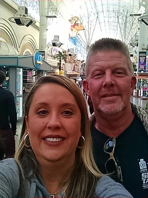 SmartTargetsLLC's tweet photo. Checking out Freemont Street. Looking 4ward 2 the start of SHOT SHOW @Smart_Targets @CamoEsScents @HelenNewMexico https://t.co/9VhfPzIojr