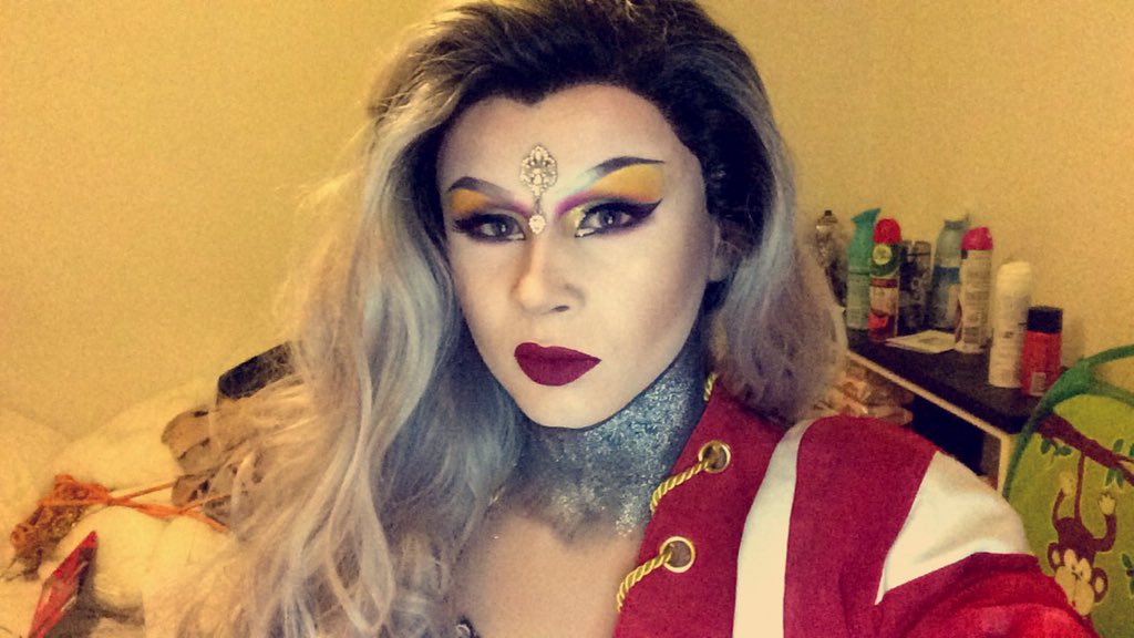 jakealan22's tweet photo. Tonight's look for Leeds and #jakebass https://t.co/ePm0lpYNoG