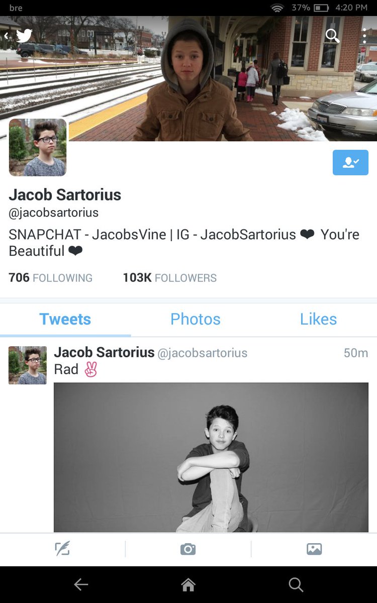 Bre2839's tweet photo. He's trying give him room 👏💟😘 @jacobsartorius he's not Hollywood now you can't us that word any more https://t.co/15XIOhymSY